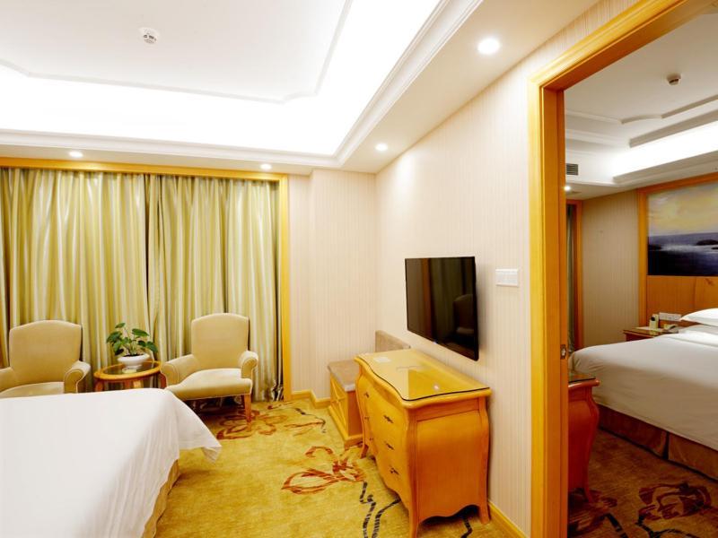 Vienna International Hotel Shenzhen Guangming Avenue Esterno foto