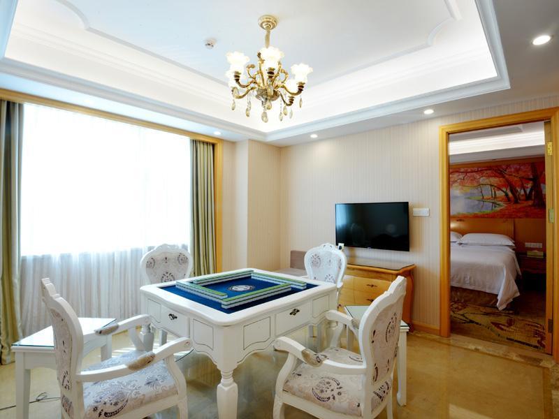 Vienna International Hotel Shenzhen Guangming Avenue Esterno foto